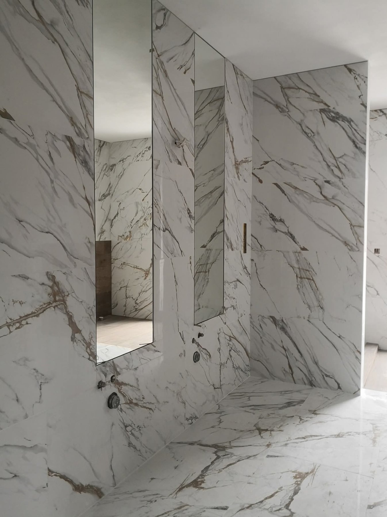 Sala z sufitem kratownicowym – realizacja SIGMA