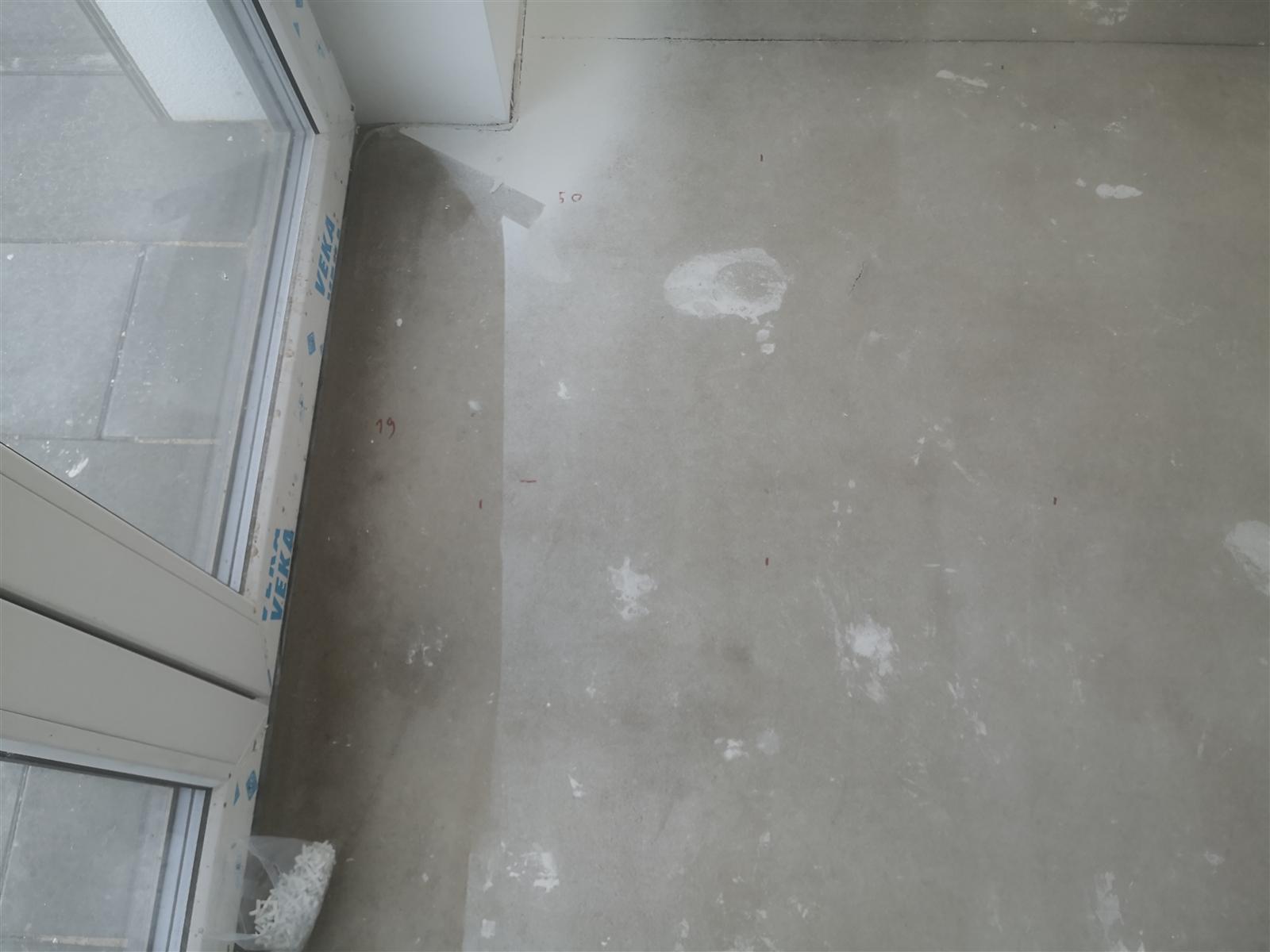 Wykończenie domu — białe płytki polerowane — zdjęcie 19